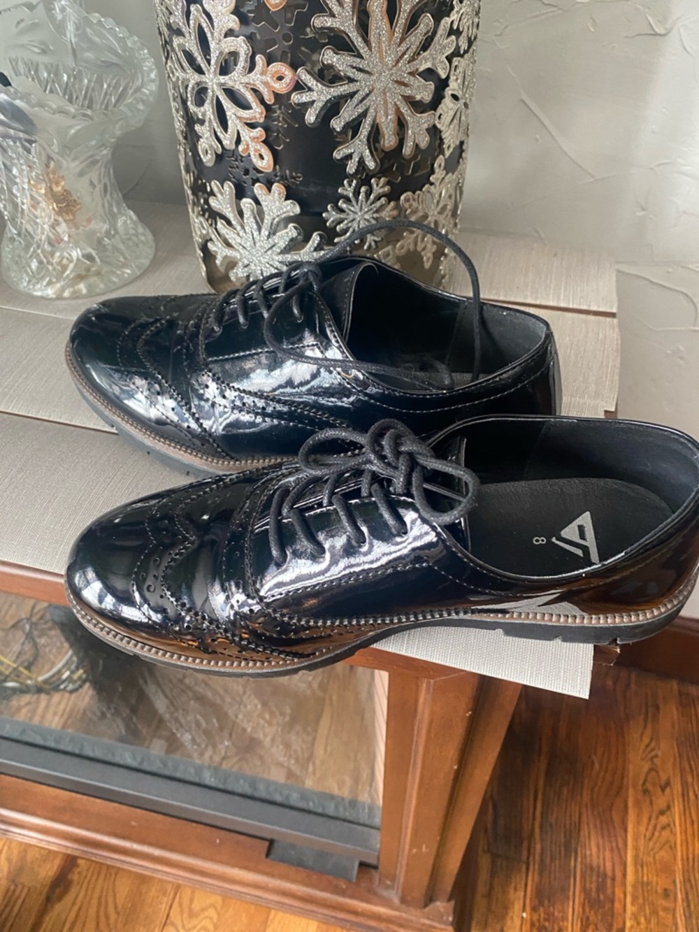 Source Unknown Black Patent Leather Women's Wingtip Loafers